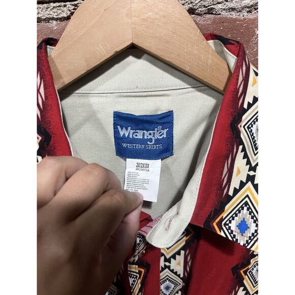Wrangler Wrancher Western Pearl Snap Shirt Mens 2X Red Short Sleeve Aztec - Picture 2 of 6